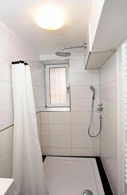 Gemutlich Zentrale Souterraint Wohnung 65Qm Nuremberg Germany