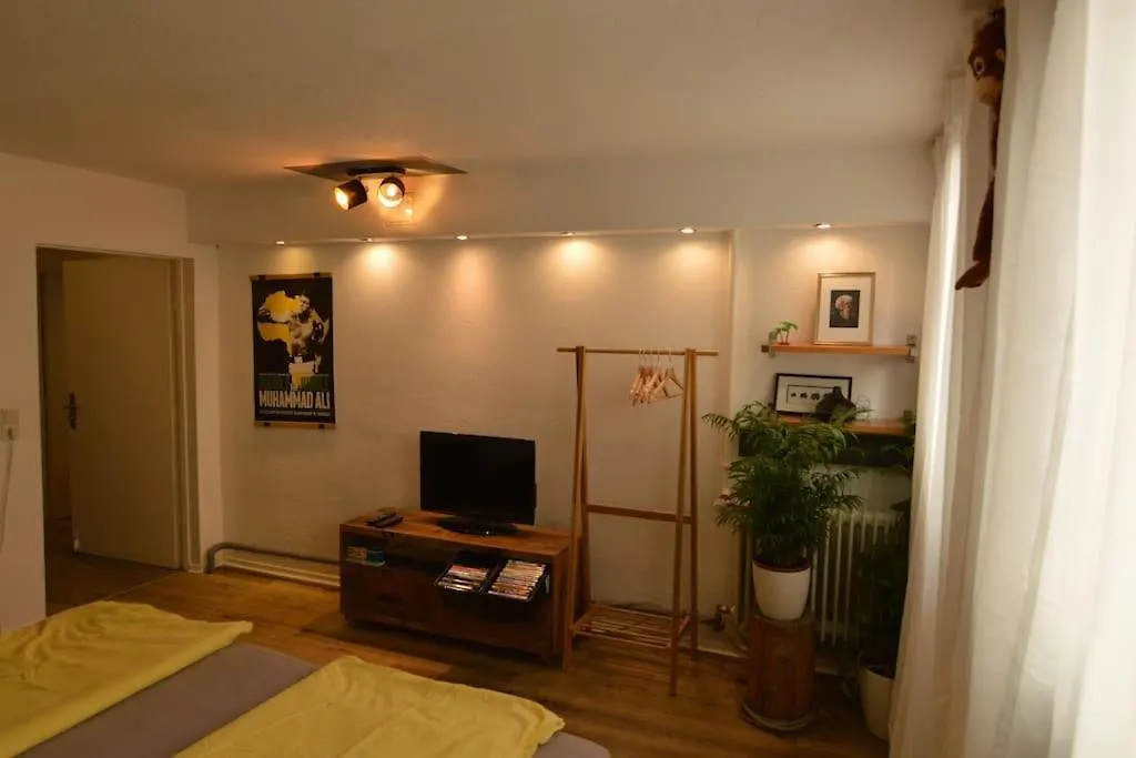 Gemutlich Zentrale Souterraint Wohnung 65Qm Nuremberg
